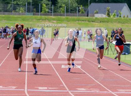 Thumbnail 2 in NCISAA D1 State Championships photogallery.
