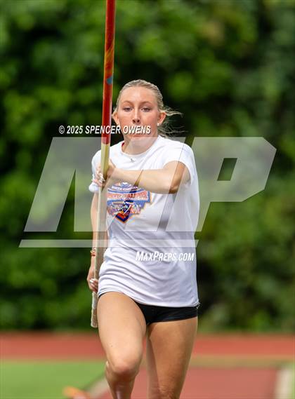Thumbnail 1 in NCISAA D1 State Championships photogallery.