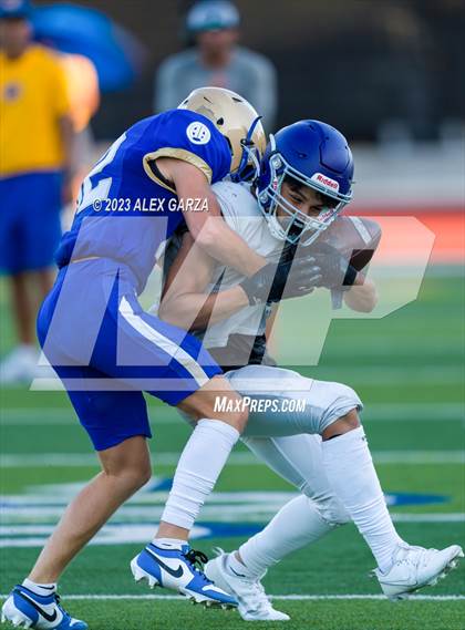 Thumbnail 3 in Warren @ Alamo Heights (Scrimmage) photogallery.