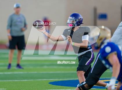 Thumbnail 3 in Warren @ Alamo Heights (Scrimmage) photogallery.