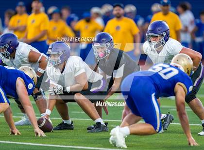 Thumbnail 2 in Warren @ Alamo Heights (Scrimmage) photogallery.