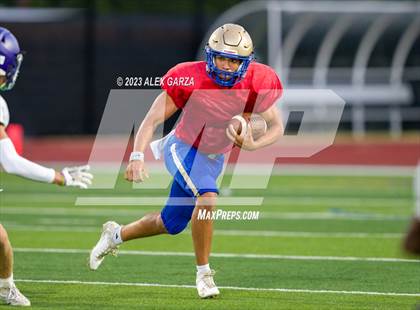 Thumbnail 3 in Warren @ Alamo Heights (Scrimmage) photogallery.