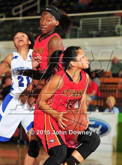 Thumbnail 3 in Windward vs Etiwanda  (CIF SS D1AA Final) photogallery.