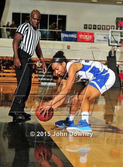 Thumbnail 3 in Windward vs Etiwanda  (CIF SS D1AA Final) photogallery.