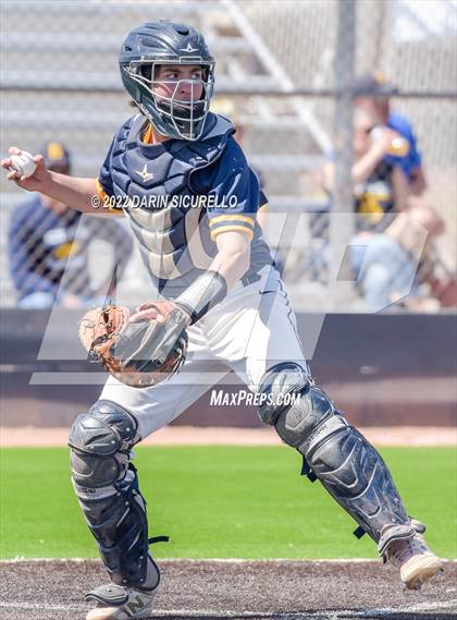 Thumbnail 1 in Santa Barbara vs. Bend (Coach Bob Invitational) photogallery.