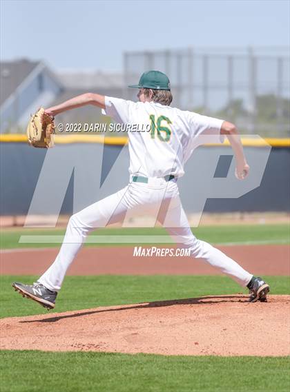 Thumbnail 1 in Santa Barbara vs. Bend (Coach Bob Invitational) photogallery.