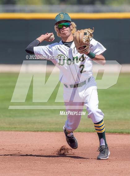 Thumbnail 2 in Santa Barbara vs. Bend (Coach Bob Invitational) photogallery.