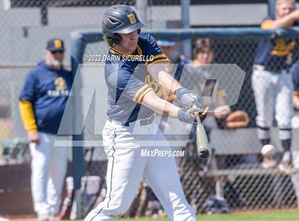 Thumbnail 2 in Santa Barbara vs. Bend (Coach Bob Invitational) photogallery.