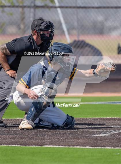 Thumbnail 3 in Santa Barbara vs. Bend (Coach Bob Invitational) photogallery.