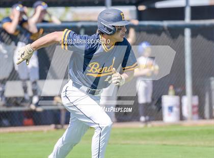Thumbnail 2 in Santa Barbara vs. Bend (Coach Bob Invitational) photogallery.