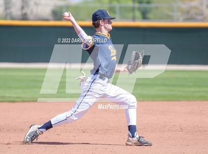 Thumbnail 2 in Santa Barbara vs. Bend (Coach Bob Invitational) photogallery.