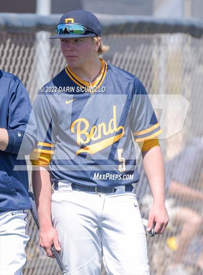 Thumbnail 3 in Santa Barbara vs. Bend (Coach Bob Invitational) photogallery.