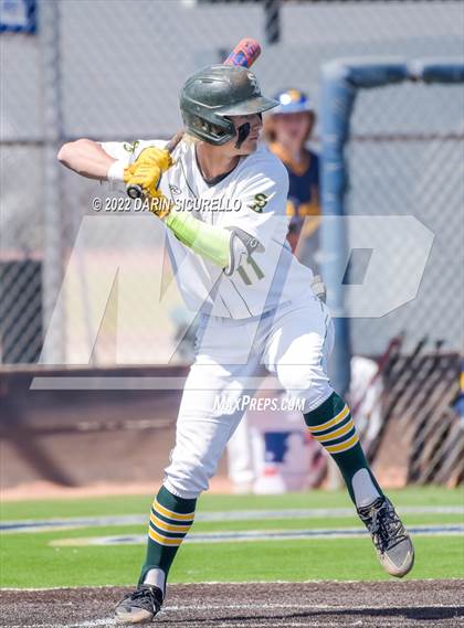 Thumbnail 2 in Santa Barbara vs. Bend (Coach Bob Invitational) photogallery.