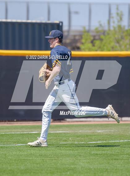 Thumbnail 1 in Santa Barbara vs. Bend (Coach Bob Invitational) photogallery.