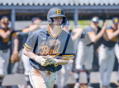 Thumbnail 1 in Santa Barbara vs. Bend (Coach Bob Invitational) photogallery.