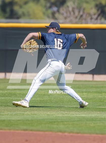 Thumbnail 1 in Santa Barbara vs. Bend (Coach Bob Invitational) photogallery.