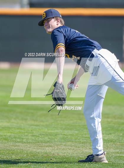 Thumbnail 2 in Santa Barbara vs. Bend (Coach Bob Invitational) photogallery.