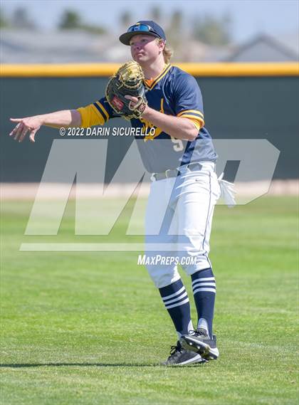 Thumbnail 1 in Santa Barbara vs. Bend (Coach Bob Invitational) photogallery.