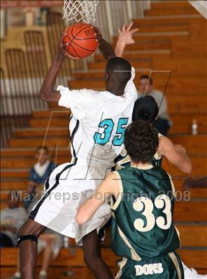 Thumbnail 3 in Renaissance Academy vs. Santa Barbara (Johnnie Cochran Classic) photogallery.