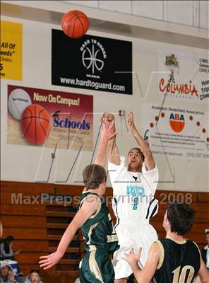 Thumbnail 3 in Renaissance Academy vs. Santa Barbara (Johnnie Cochran Classic) photogallery.