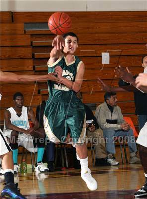 Thumbnail 3 in Renaissance Academy vs. Santa Barbara (Johnnie Cochran Classic) photogallery.