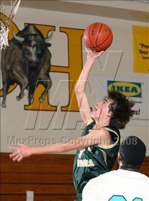 Thumbnail 3 in Renaissance Academy vs. Santa Barbara (Johnnie Cochran Classic) photogallery.