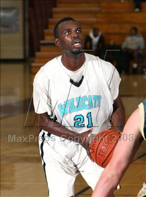 Thumbnail 1 in Renaissance Academy vs. Santa Barbara (Johnnie Cochran Classic) photogallery.