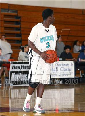 Thumbnail 2 in Renaissance Academy vs. Santa Barbara (Johnnie Cochran Classic) photogallery.
