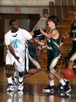 Thumbnail 1 in Renaissance Academy vs. Santa Barbara (Johnnie Cochran Classic) photogallery.