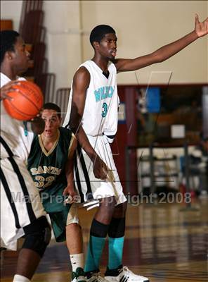 Thumbnail 3 in Renaissance Academy vs. Santa Barbara (Johnnie Cochran Classic) photogallery.