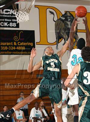 Thumbnail 2 in Renaissance Academy vs. Santa Barbara (Johnnie Cochran Classic) photogallery.