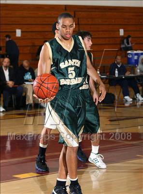 Thumbnail 3 in Renaissance Academy vs. Santa Barbara (Johnnie Cochran Classic) photogallery.