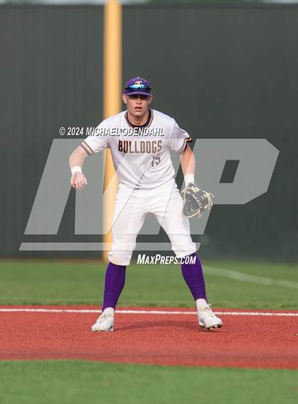 Thumbnail 1 in Iowa @ Lutcher (LHSAA Division II Non-Select Semifinal) photogallery.