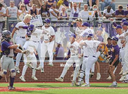 Thumbnail 2 in Iowa @ Lutcher (LHSAA Division II Non-Select Semifinal) photogallery.