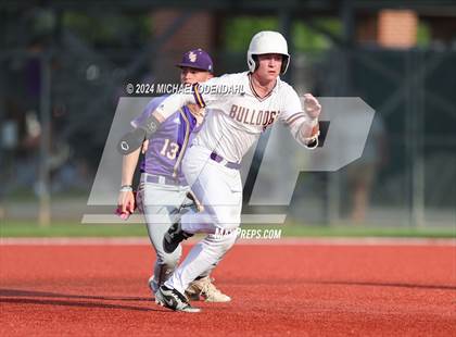 Thumbnail 3 in Iowa @ Lutcher (LHSAA Division II Non-Select Semifinal) photogallery.