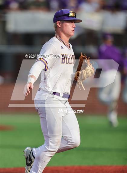 Thumbnail 2 in Iowa @ Lutcher (LHSAA Division II Non-Select Semifinal) photogallery.