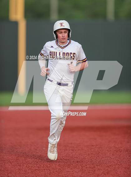 Thumbnail 2 in Iowa @ Lutcher (LHSAA Division II Non-Select Semifinal) photogallery.