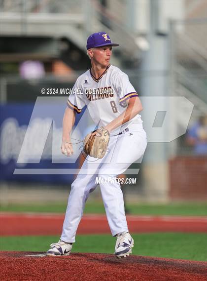 Thumbnail 2 in Iowa @ Lutcher (LHSAA Division II Non-Select Semifinal) photogallery.