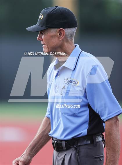 Thumbnail 3 in Iowa @ Lutcher (LHSAA Division II Non-Select Semifinal) photogallery.