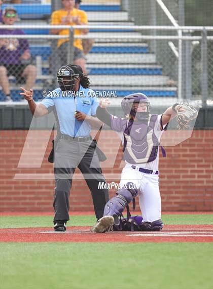 Thumbnail 1 in Iowa @ Lutcher (LHSAA Division II Non-Select Semifinal) photogallery.