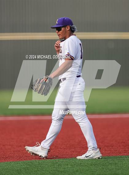Thumbnail 3 in Iowa @ Lutcher (LHSAA Division II Non-Select Semifinal) photogallery.