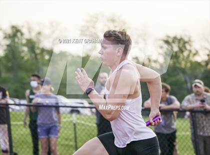 Thumbnail 3 in (IHSAA Track & Field Sectionals) photogallery.