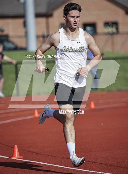 Thumbnail 1 in (IHSAA Track & Field Sectionals) photogallery.