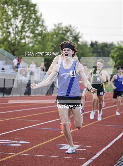 Thumbnail 3 in (IHSAA Track & Field Sectionals) photogallery.