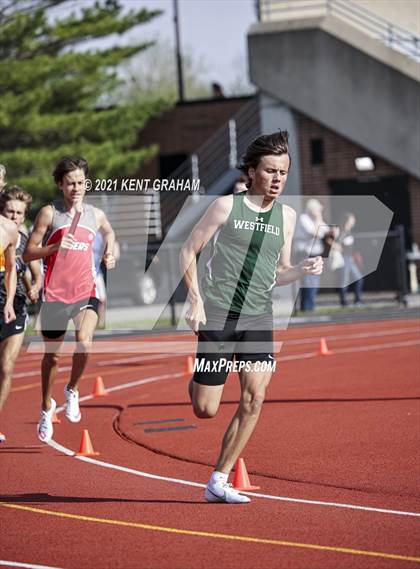 Thumbnail 3 in (IHSAA Track & Field Sectionals) photogallery.