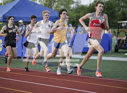 Thumbnail 3 in (IHSAA Track & Field Sectionals) photogallery.