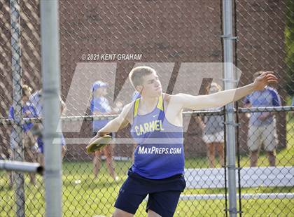 Thumbnail 2 in (IHSAA Track & Field Sectionals) photogallery.