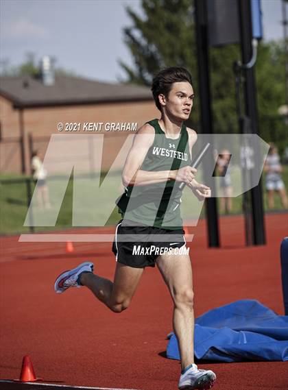 Thumbnail 2 in (IHSAA Track & Field Sectionals) photogallery.