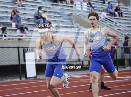 Thumbnail 2 in (IHSAA Track & Field Sectionals) photogallery.