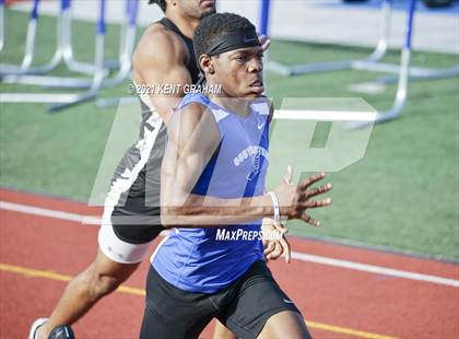 Thumbnail 3 in (IHSAA Track & Field Sectionals) photogallery.